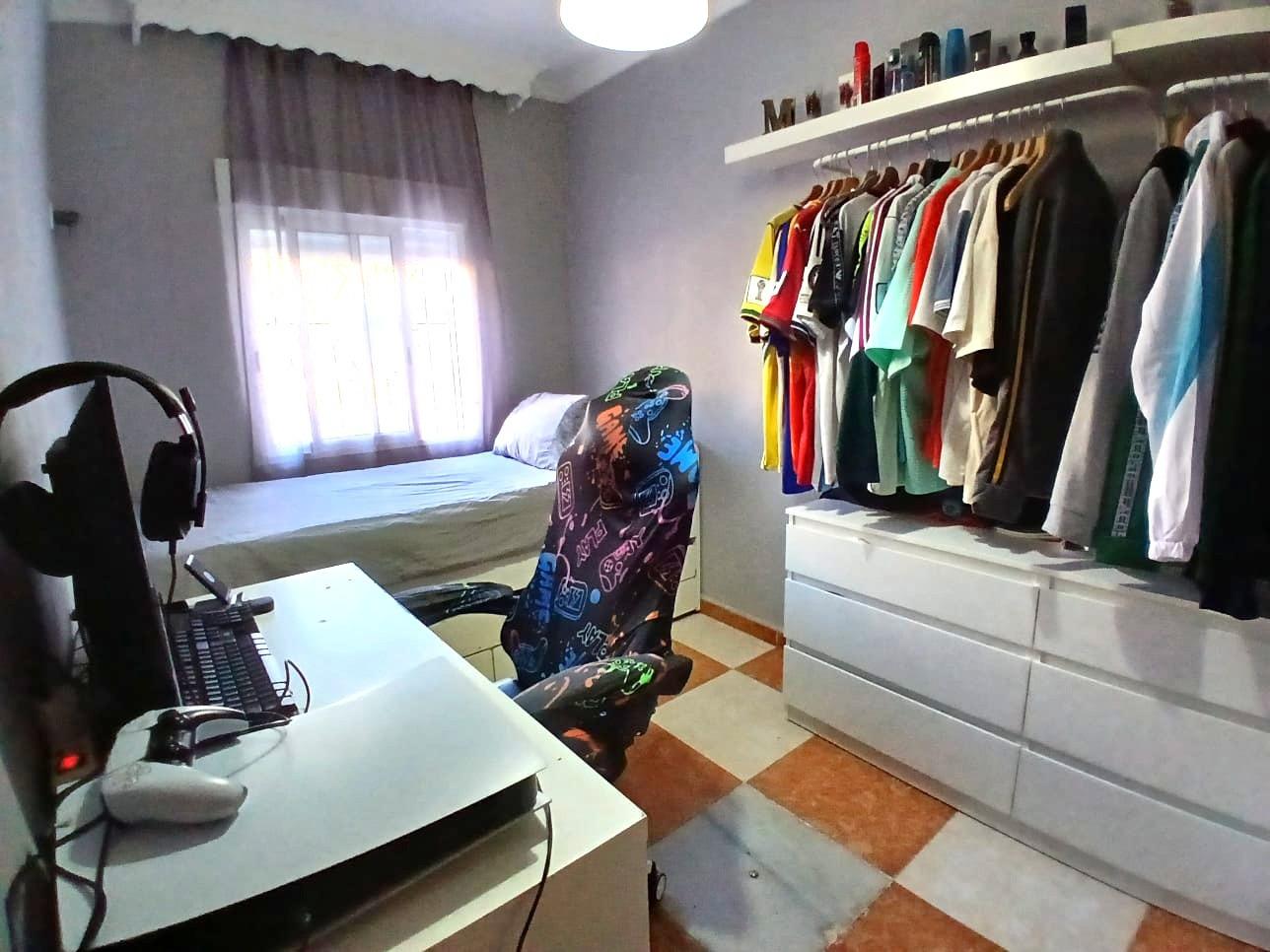 Amplio Piso en zona oeste Ideal para Entrar a Vivir