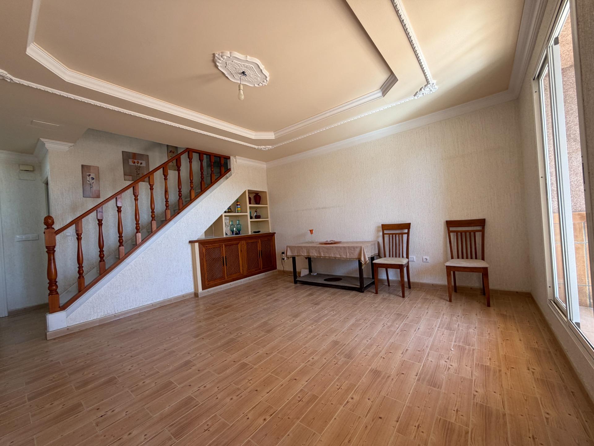 CASA UNIFAMILIAR EN GUADALCACÍN TOTALMENTE REFORMADA