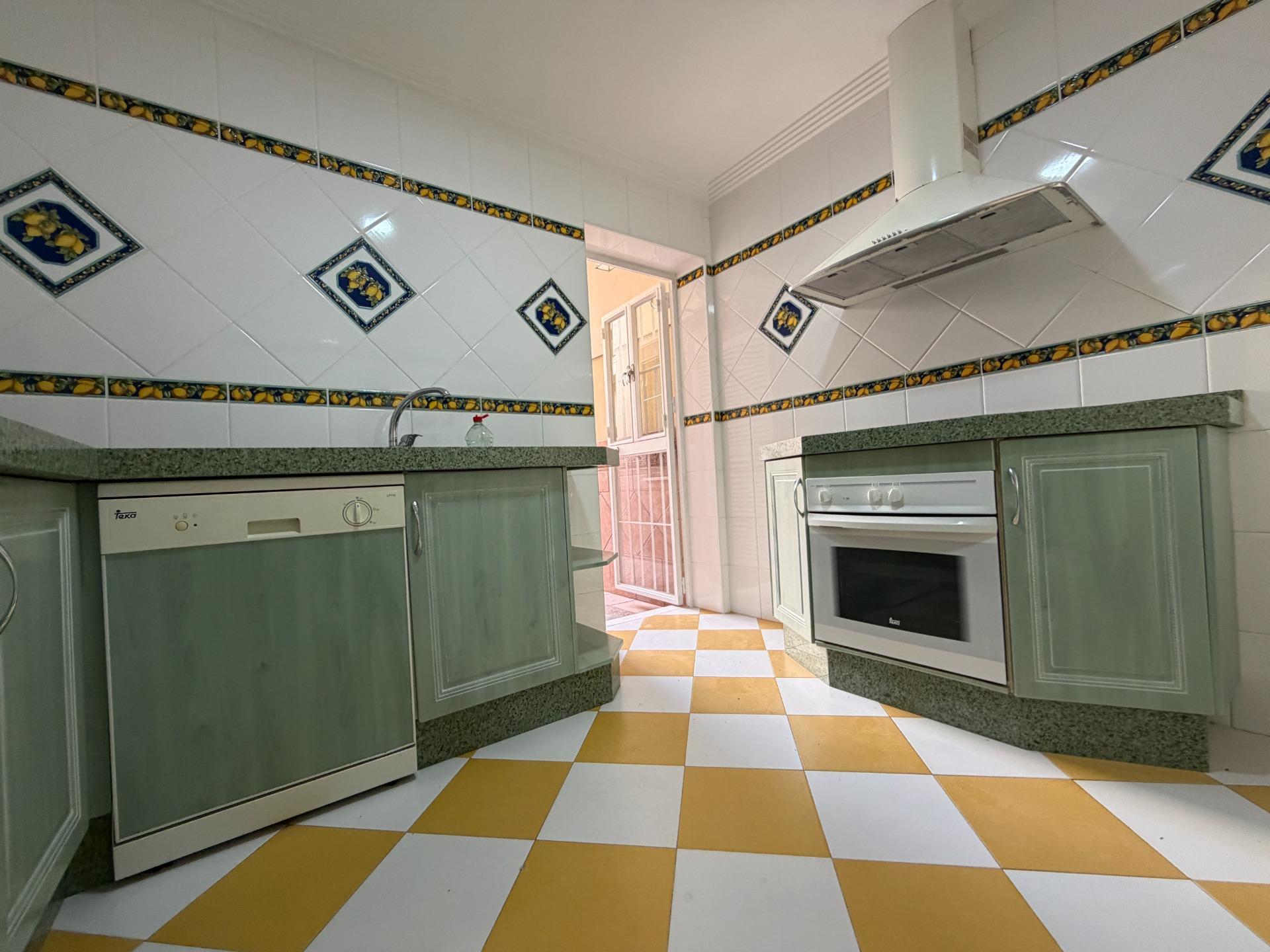 CASA UNIFAMILIAR EN GUADALCACÍN TOTALMENTE REFORMADA