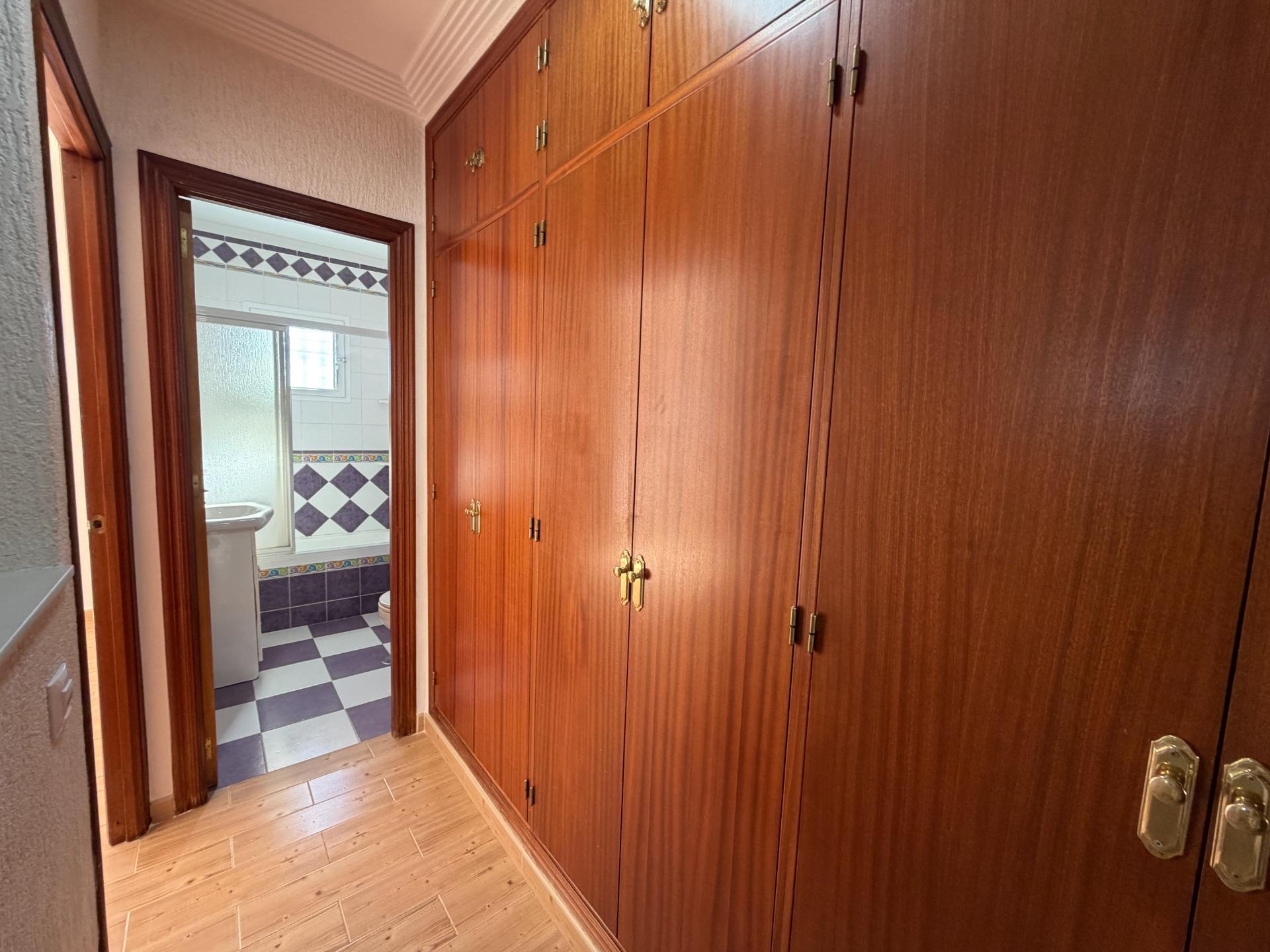 CASA UNIFAMILIAR EN GUADALCACÍN TOTALMENTE REFORMADA
