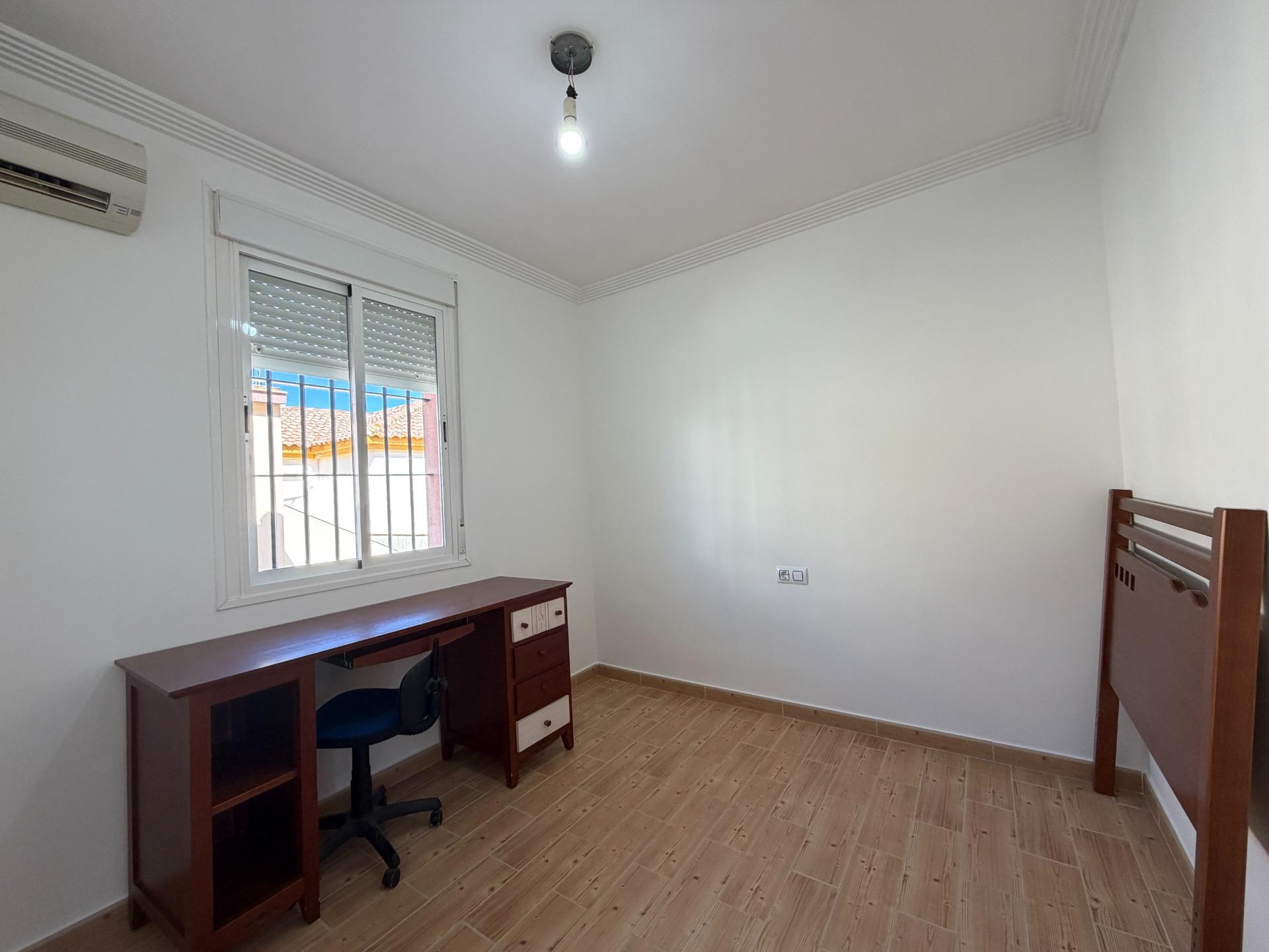 CASA UNIFAMILIAR EN GUADALCACÍN TOTALMENTE REFORMADA