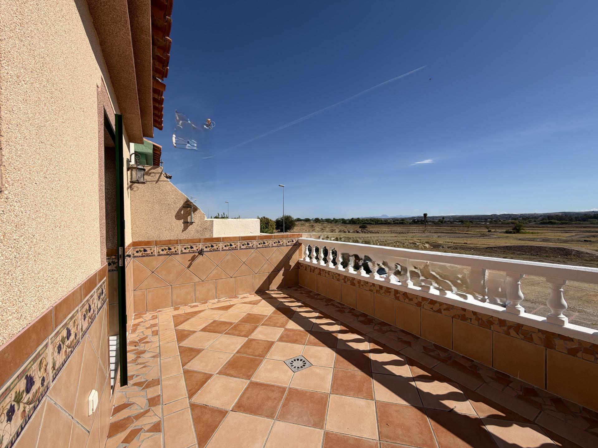 CASA UNIFAMILIAR EN GUADALCACÍN TOTALMENTE REFORMADA