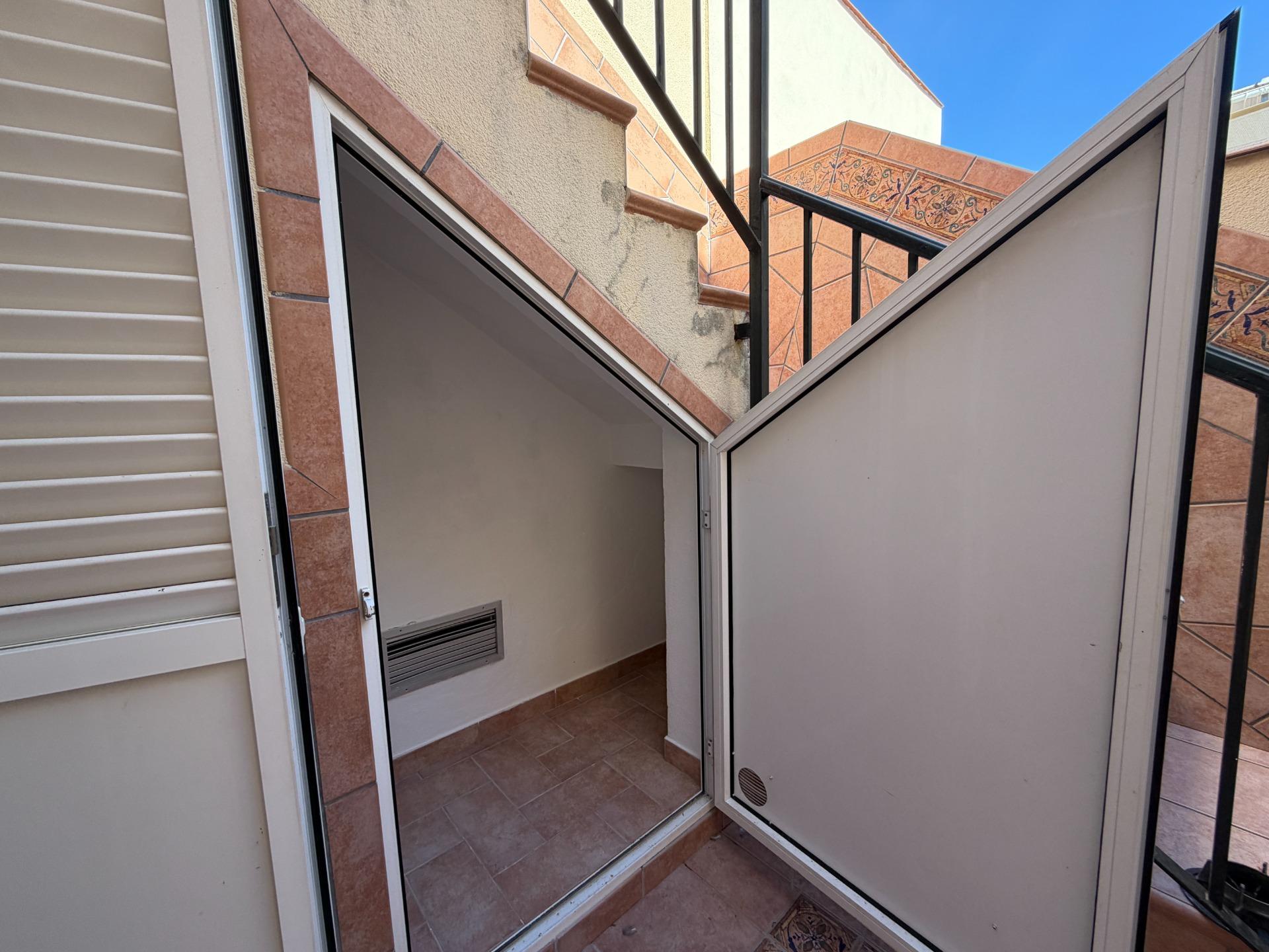 CASA UNIFAMILIAR EN GUADALCACÍN TOTALMENTE REFORMADA