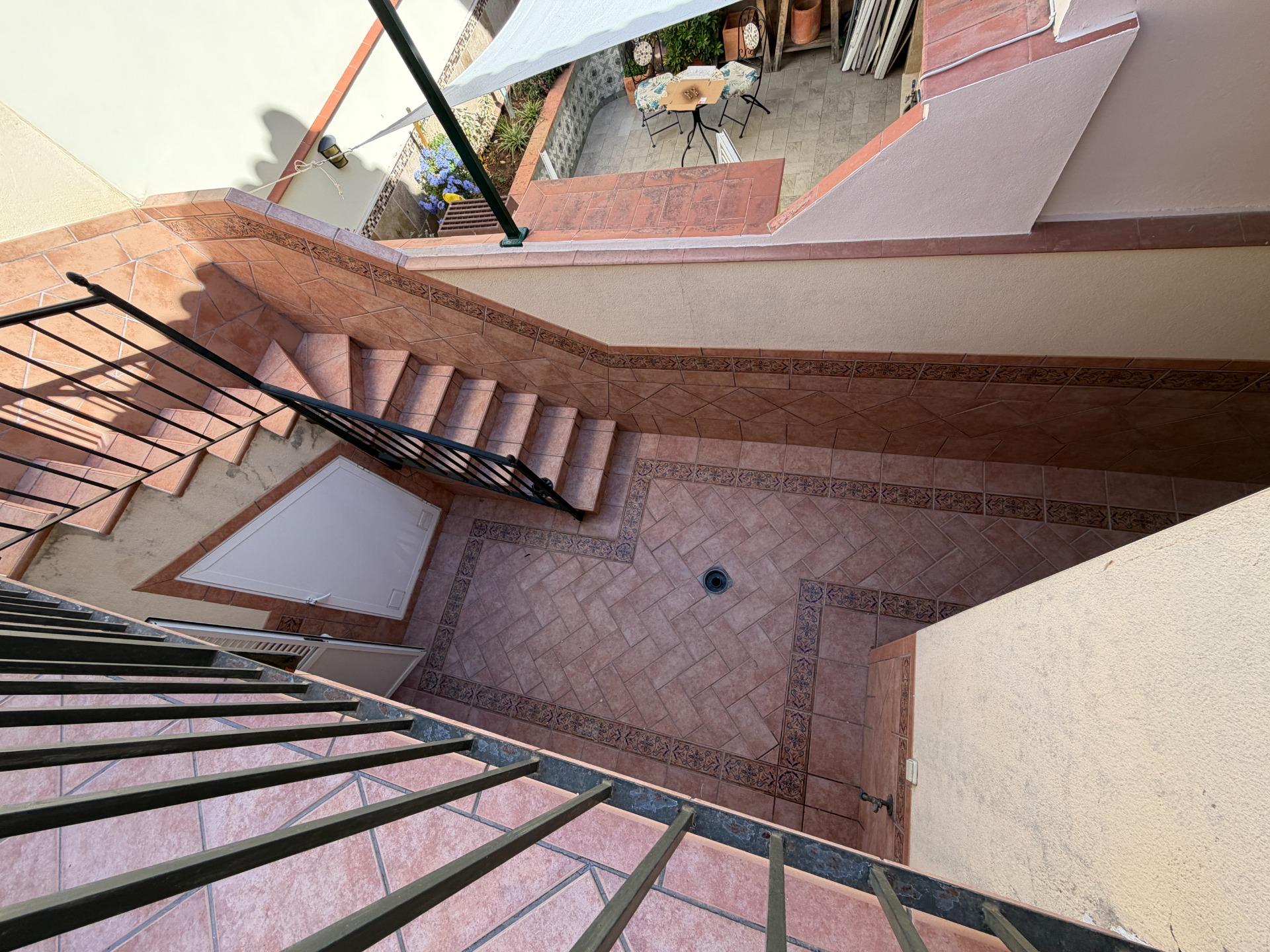 CASA UNIFAMILIAR EN GUADALCACÍN TOTALMENTE REFORMADA