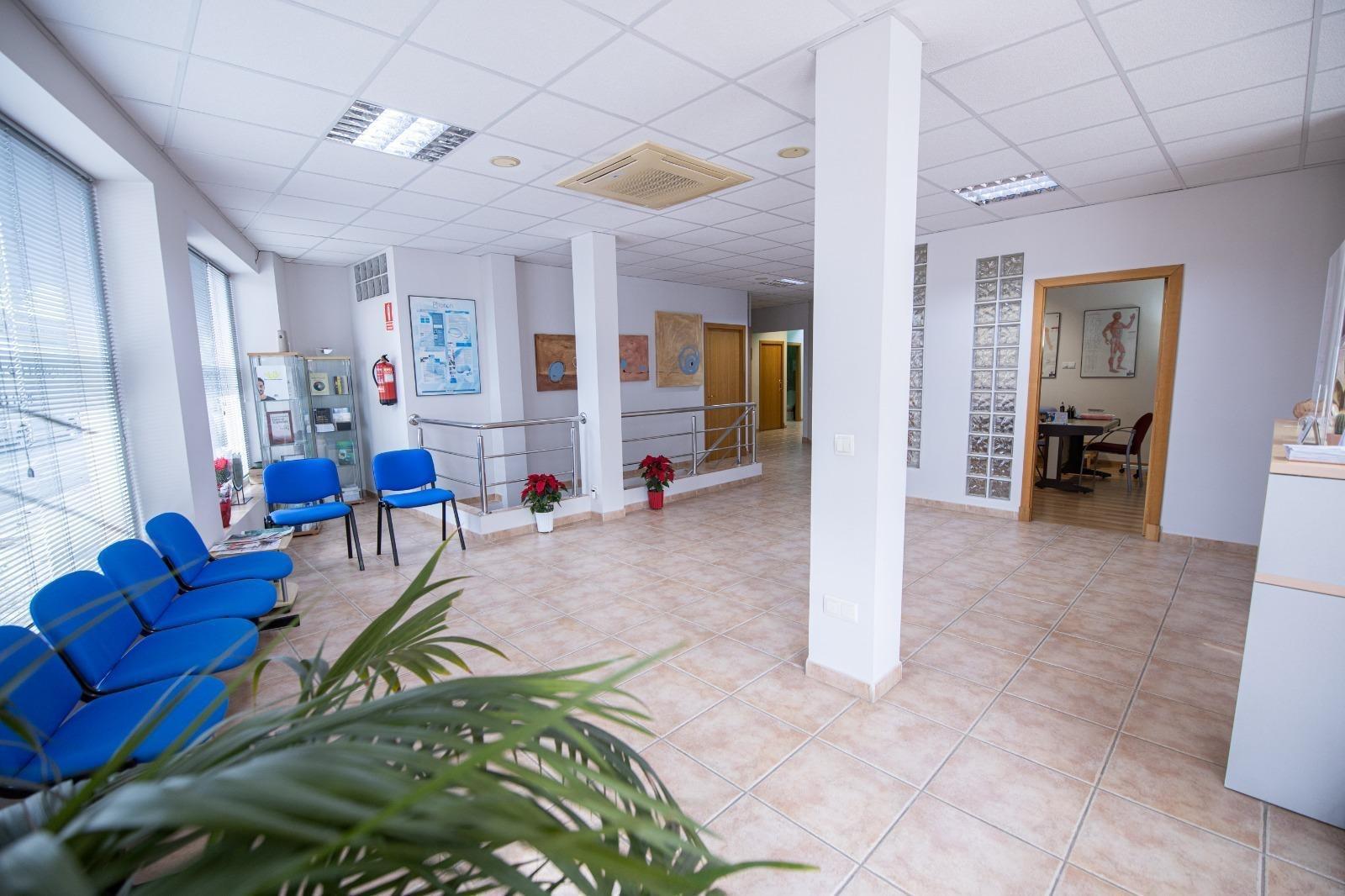 ESPACIO ADAPTABLE IDEAL PARA MULTIPLES PROYECTOS EN BARRIADA ESPAÑA