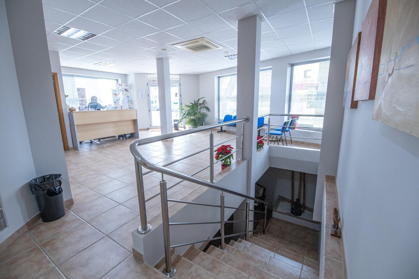 ESPACIO ADAPTABLE IDEAL PARA MULTIPLES PROYECTOS EN BARRIADA ESPAÑA