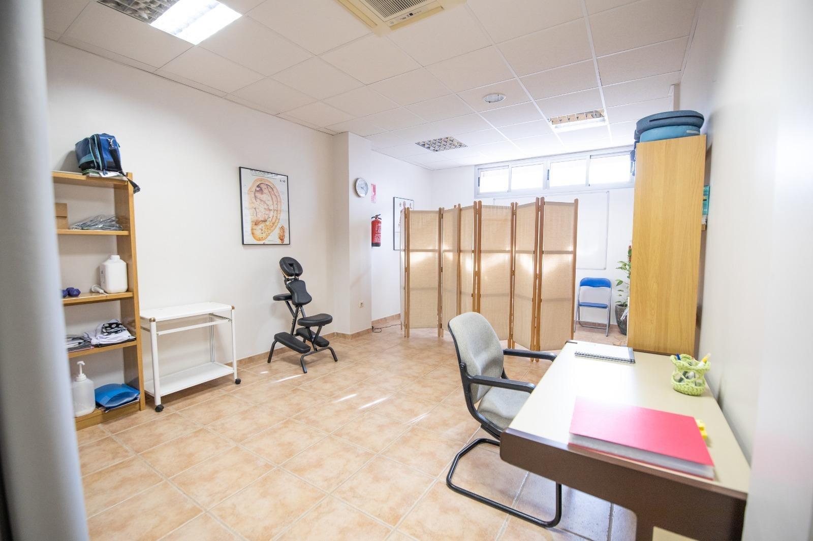 ESPACIO ADAPTABLE IDEAL PARA MULTIPLES PROYECTOS EN BARRIADA ESPAÑA