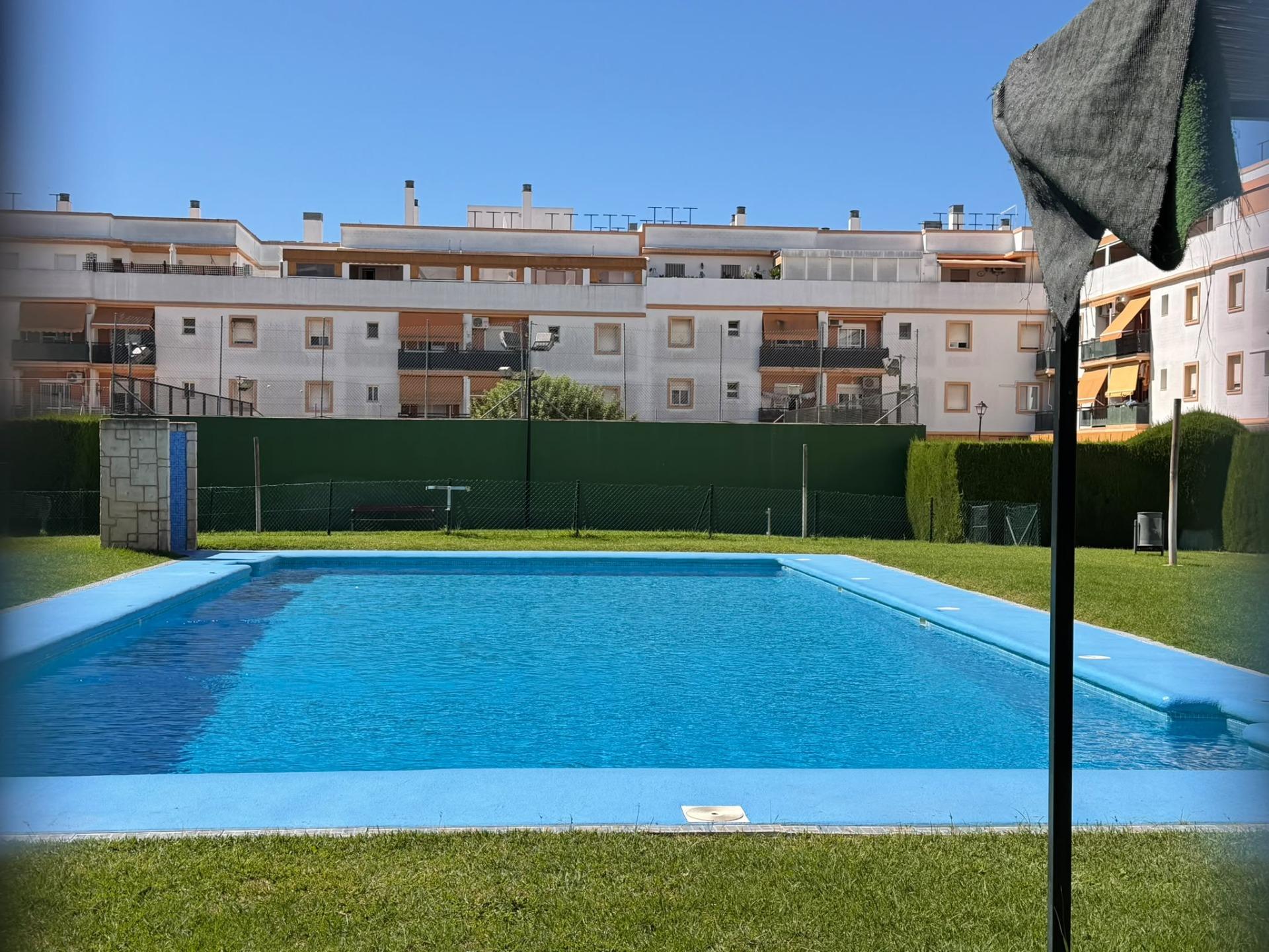 PISO EN PUERTAS DEL SUR CON PISCINA Y GARAJE