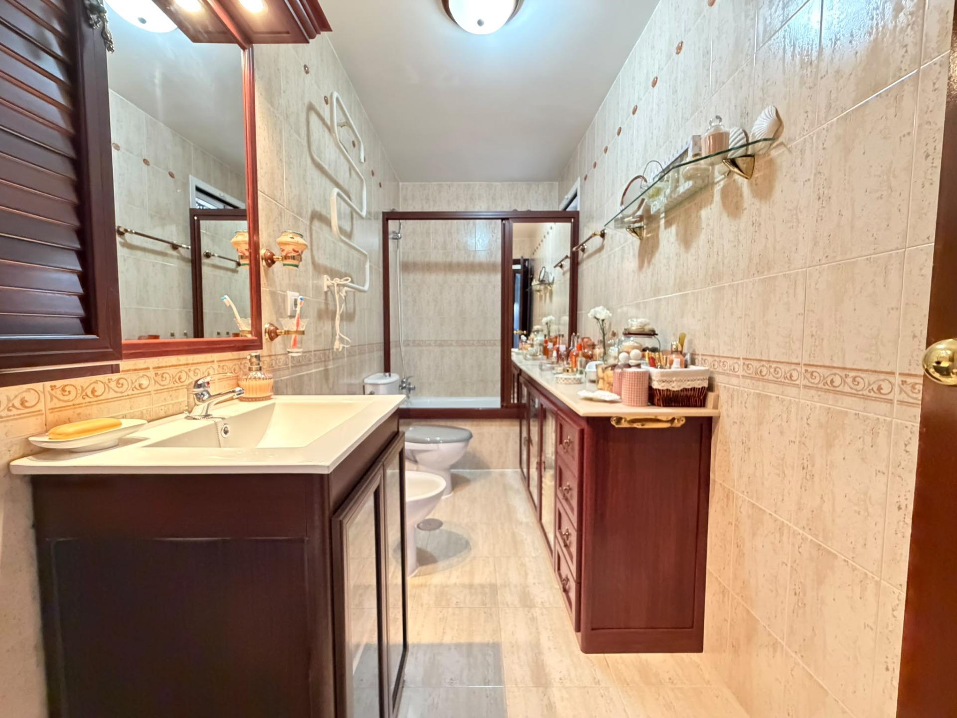 PISO EN PUERTAS DEL SUR CON PISCINA Y GARAJE