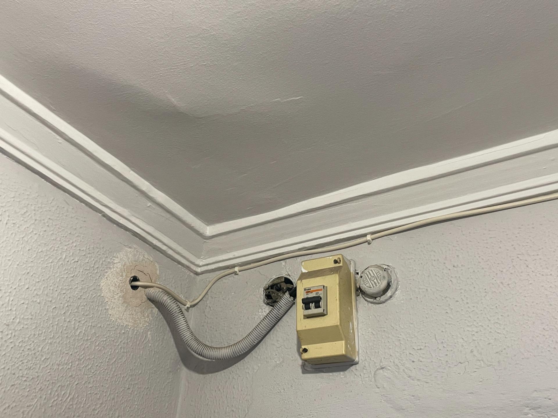 PISO PARA REFORMAR EN LA CORONACIÓN, ZONA OESTE DE JEREZ. ¡EDIFICIO CON ASCENSOR!