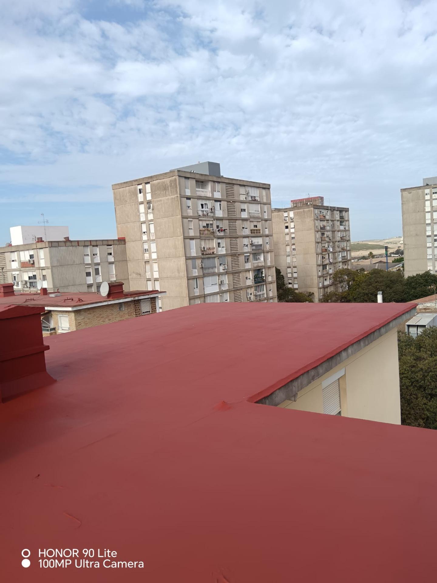 PISO PARA REFORMAR EN LA CORONACIÓN, ZONA OESTE DE JEREZ. ¡EDIFICIO CON ASCENSOR!