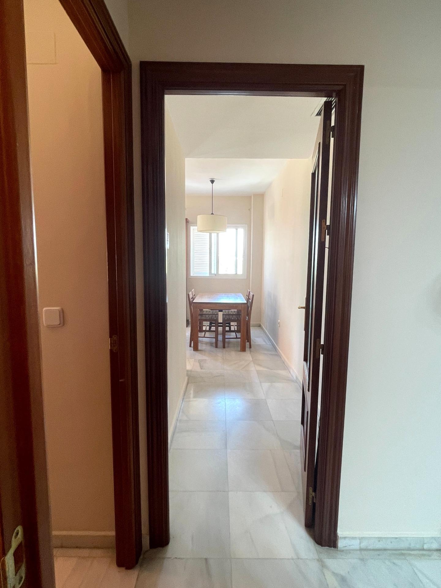 PRECIOSO PISO EN EL ALTILLO CON TERRAZA PRIVATIVA DE 21 M2 Y PARKING EN SUBTERRÁNEO